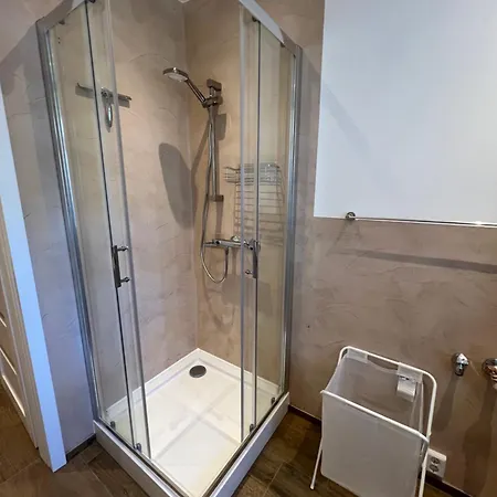 Wohlfuehlquartier - Monteurswohnung Lägenhet *