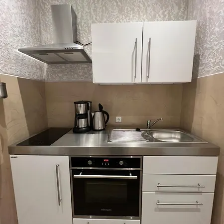 Wohlfuehlquartier - Monteurswohnung Lägenhet